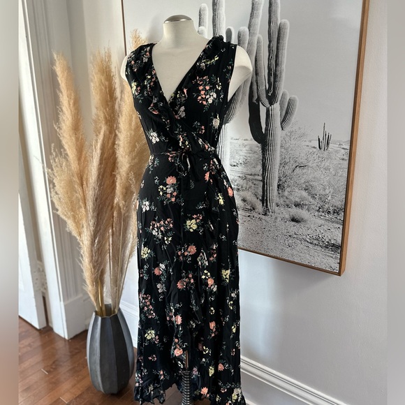 Black dress with floral pattern from Apricot in a size small. Wrap dress! - Picture 5 of 9